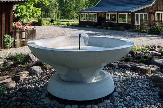 Moderni vaza - fontanas